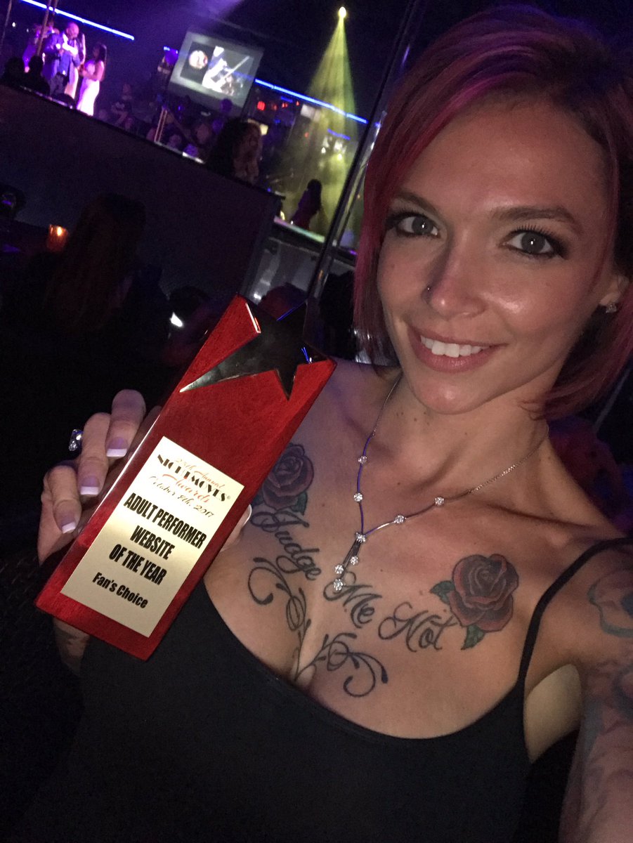 Anna bell peaks fan