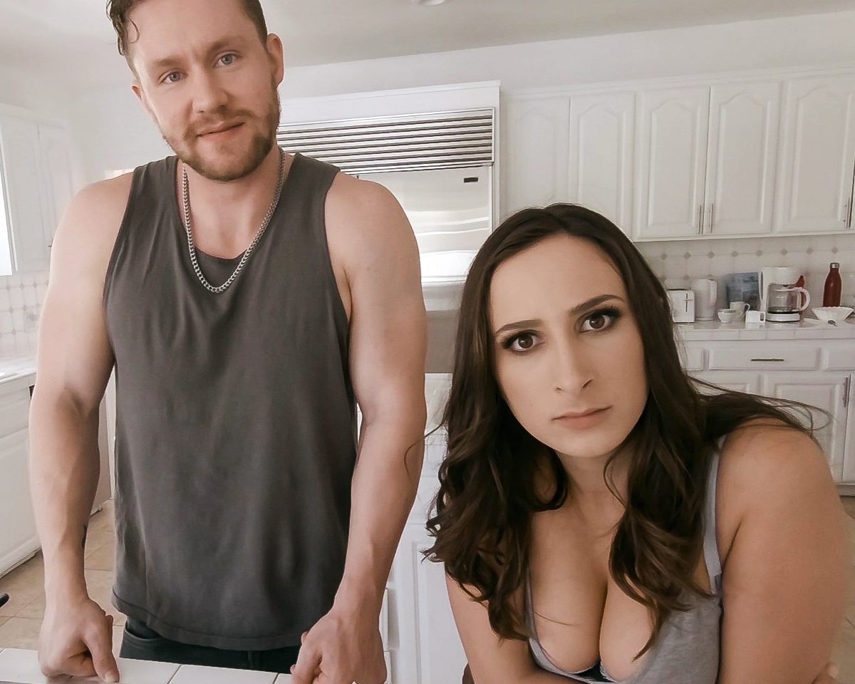 Ashley Adams Fucking Her Neighbor Saddle Girls