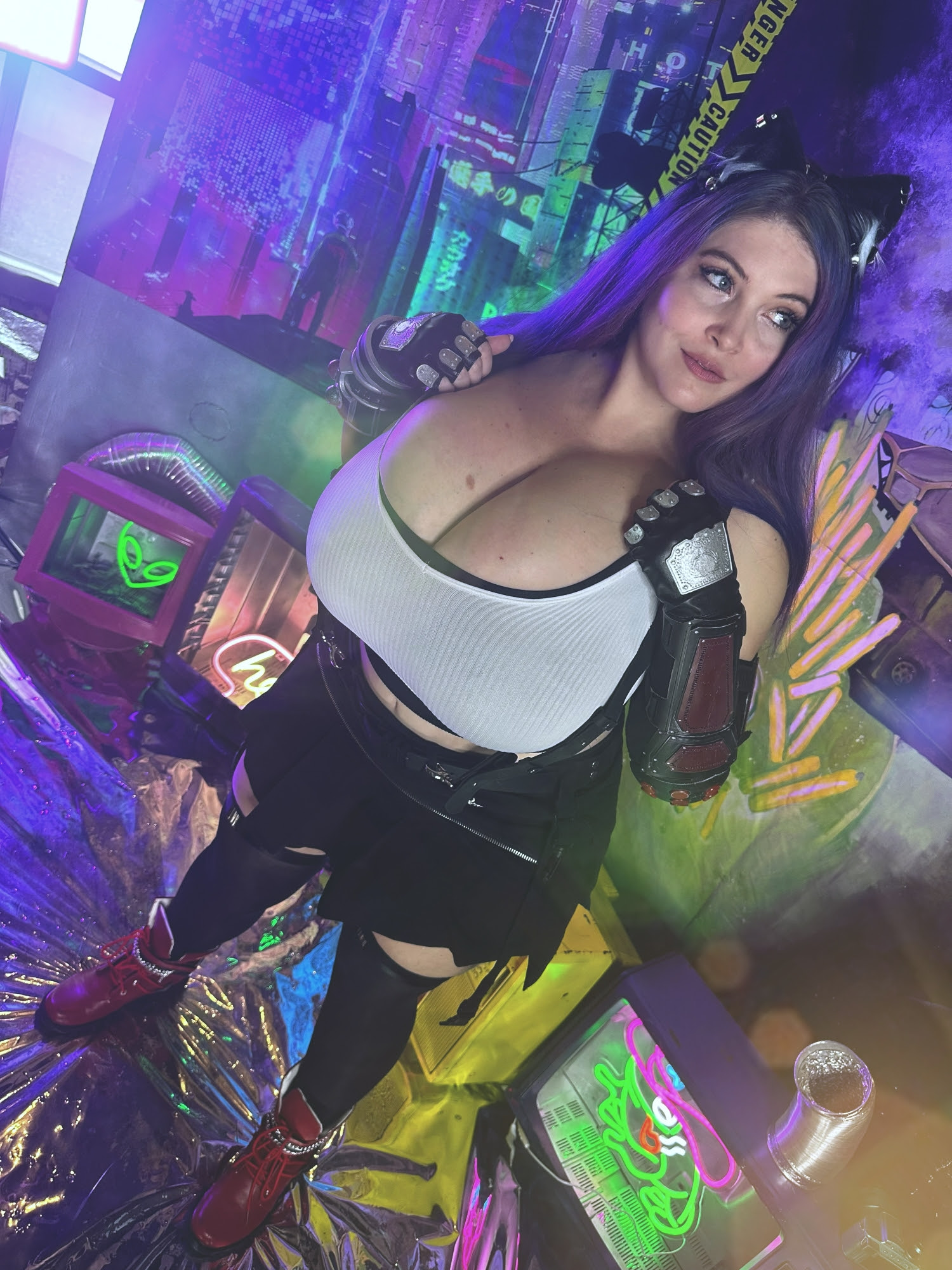 Demora Avarice's Bra Size Formula That Breaks All the Rules